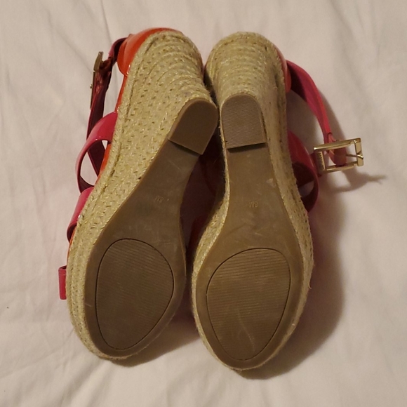 Guess wedges - Picture 3 of 3